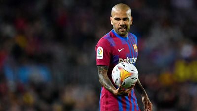 لابورتا يجتمع من أجل حسم موقف داني ألفيش