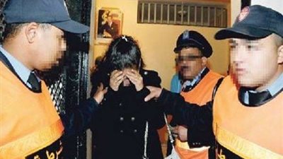 القبض على سيدة بتهمة النصب على أكثر من 10 مواطنين