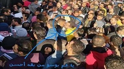 من أجل شهادة.. قبلات وأحضان تهدد المصريين بشبح كورونا 