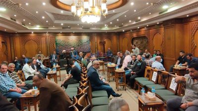 بحضور كبار الصحفيين..  بدء عزاء الكاتب الصحفي صلاح منتصر بمسجد المشير طنطاوي