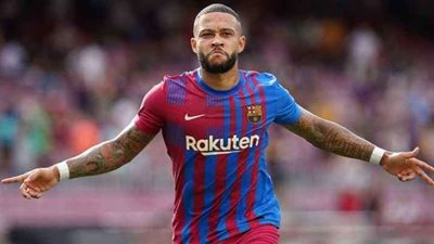 أرسنال يدرس ضم ممفيس ديباي من برشلونة