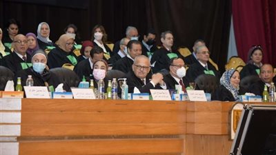 18 مرشحا يتنافسون على منصب عميد كلية الطب بجامعة القاهرة