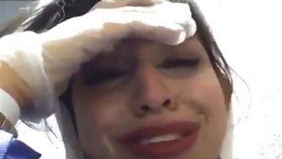 فيديو| ممرضة تنهار وتتوسل المواطنين بعدم الخروج: 