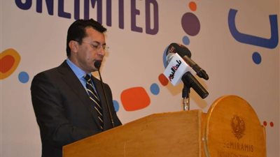 وزير الرياضة يفجر مفاجأة بشأن بطولة الدوري