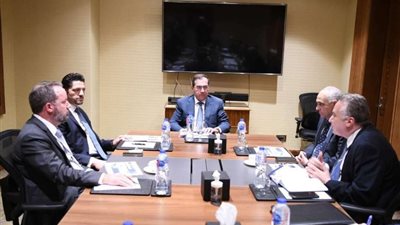 البترول وشركة بيكرهيوز الأمريكية بيحثان سبل التعاون  في مجال تحسين الطاقة