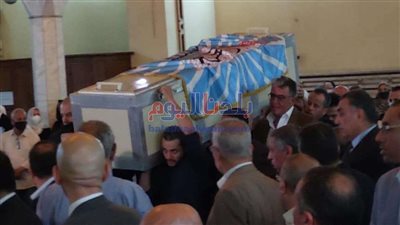 وصول جثمان الفنان سمير صبري مسجد الشرطة
