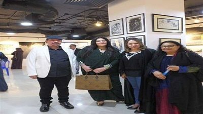 القنصل الأمريكي وشاليمار شربتلي يفتتحان معرض بين الأبيض والأسود في نسخته السابعة (صور)