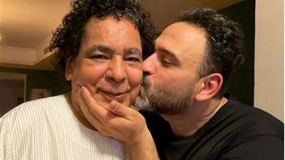 تفاصيل تعاون أكرم حسني مع محمد منير في أغنية جديدة