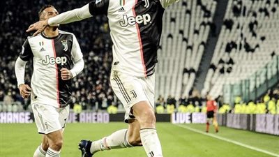 رئيس حكومة إقليم ماديرا يرد على إصابة رونالدو بفيروس كورونا