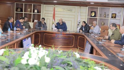 محافظ بني سويف يواصل متابعة إجراءات التعامل مع تداعيات الطقس السيء