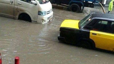 الأزمات والكوارث تكشف طرق التعامل مع مياه الأمطار.. فيديو