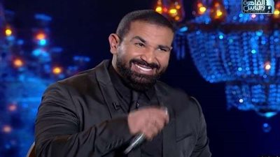 بملابس الغوص وأسطوانة أكسجين.. أحمد سعد يستقبل حالة الطقس