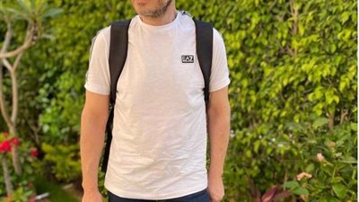 بإطلالة صيفية أحمد زاهر في أحدث ظهور له