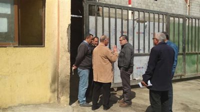 رئيس جهاز النوبارية الجديدة يتفقد سير العمل لشبكات الصرف الصحي بالمدينة