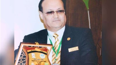 آداب القاهرة تلغي امتحان منتصف الفصل الدراسي الثاني