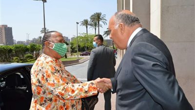 وزيـر الخـارجـيـة يستقبل الدكتورة ناليدي باندور وزيرة خارجية جنوب إفريقيا