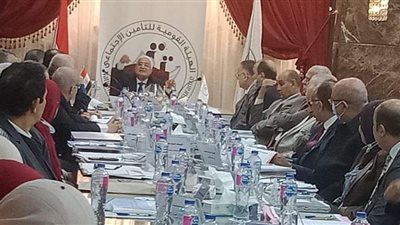 لأصحاب المعاشات.. كيف يتم الصرف في حالة انتهاء صلاحية البطاقة الزرقاء؟