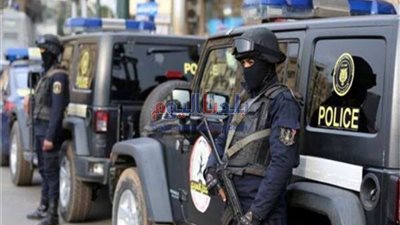 قرية البضائع تضبط 40 كيلو أعشاب مخدرة داخل طرد قادم من الخارج