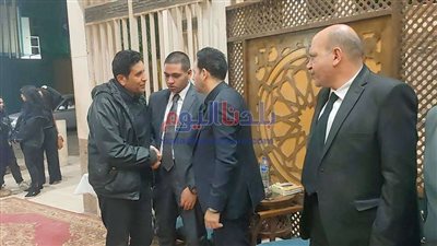 بالصور.. توافد نجوم الفن على عزاء سامح العجمي