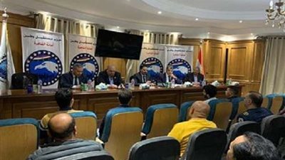 بالصور.. أشرف رشاد يجتمع بأمناء أقسام مستقبل وطن بالقاهرة