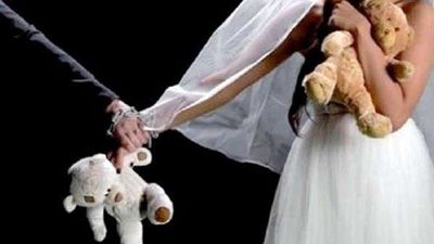 فتيات 18عاما يشاركون فى حملة التضامن ضد زواج القاصرات