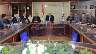 لمواجهة كورونا.. محافظ بني سويف يصدر قرارا بتخفيض عدد العاملين