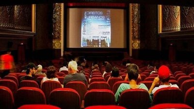 غلق عروض السينما والمسارح لمواجهة كورونا