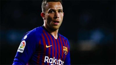 إنتر يرغب في ضم أرثر من برشلونة.. وصفقة تبادلية محتملة