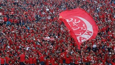 أناشيد حماسية لجماهير الوداد في ستاد محمد الخامس..فيديو