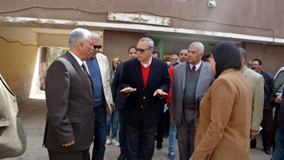 شراء 10 آلاف لتر من الكلور لتعقيم المصالح الحكومية بالقليوبية