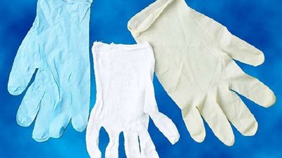 منظمة الصحة العالمية تكشف خطورة القفازات وتؤكد نقلها لفيروس كورونا