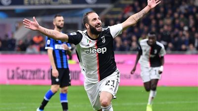 نجم جديد من يوفنتوس في الحجر الصحي