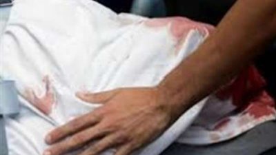 عامل يعتدي على طفلته بالضرب حتى الموت بالخصوص