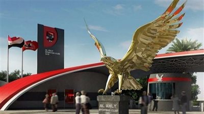 الأهلي يغلق فروعه الثلاثة ويعلق تدريبات فريق الكرة والنشاط الرياضي حتى نهاية الشهر