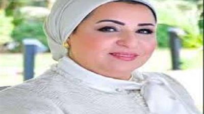 انتصار السيسي تهنئ الأم المصرية في عيدها.. ماذا قالت؟