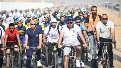 أشرف صبحي يقود ماراثون دراجات العاصمة الإدارية الجديدة وسط مشاركة 25 ألف شاب وفتاة