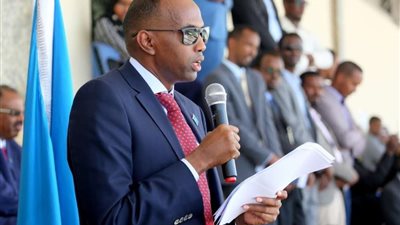 قيادة المخابرات الصومالية تجرد فهد ياسين من 