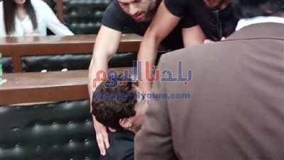 صدمة وانهيار أسرة كريم الهواري بعد الحكم عليه بالسجن المشدد 3 سنوات.. صور