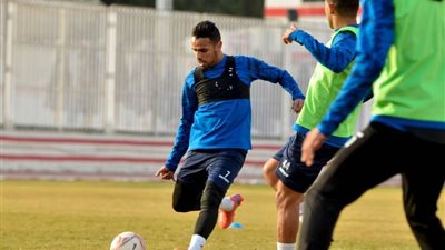 فيريرا يقسم لاعبين الزمالك إلى أربع مجاميع خلال مران الفريق