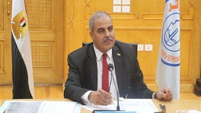 رئيس جامعة الأزهر يشيد بطلاب قسم التعدين والبترول بكلية الهندسة