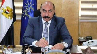 الصحفي عبدالله عرجون ينعي محافظ أسوان لوفاة شقيقته