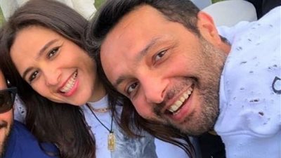 خلافات نارية بين الفنانة ياسمين عبد العزيز وشقيقها وائل عبد العزيز