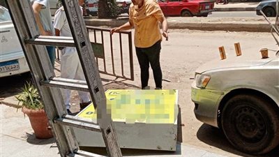 إزالة عدد من الاعلانات المخالفة بنطاق الوحدات المحلية  لأحياء شرق وغرب المنصورة