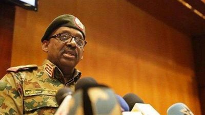 تعرف على سبب وفاة وزير الدفاع السوداني