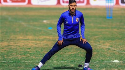 ناصر ماهر يتدرب وحيدًا في الجيم