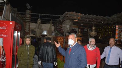 محافط القليوبية يحرر 20 محضر غلق ضد مقاهي ومحلات غير ملتزمة بالقرار