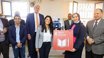 وزيرة التعاون الدولي تزور مقر بنك الاستثمار الأوروبي بلوكسمبورج