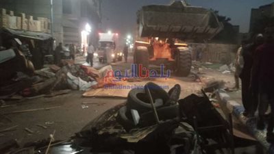 حملة مكبرة لازالة اشغالات الباعة الجائلين بشارع التهريب وسوق المستعمل بمطروح  | صور