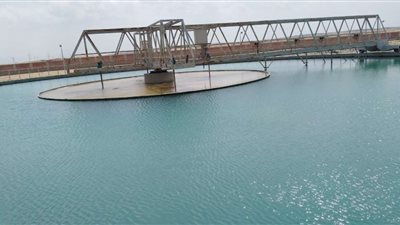 رئيس جهاز العاشر من رمضان يتفقد سير العمل بمحطات تنقية مياه الشرب بالمدينة