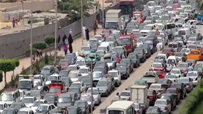 قبل ما تنزل من بيتك في الحر تعرف على نشرة المرور.. تكدس مروري في شوارع ومحاور القاهرة والجيزة
